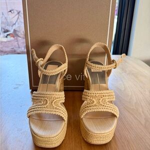 Dolce Vita Cici Raffia Platform Sandals - Size 7 - Natural